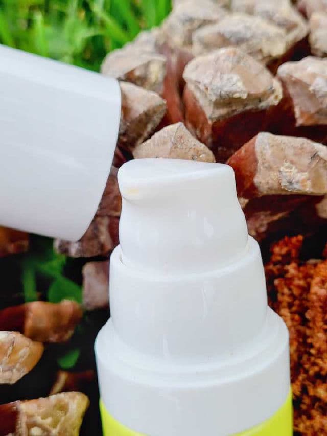 Juice Beauty Prebiotix Freshly Squeezed Glow 20% Vitamin C Serum review photo by Researching4Beauty