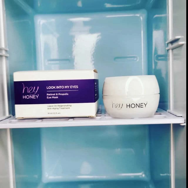 Hey Honey Look Into My Eyes - Retinol & Propolis Eye Mask review photo by Theresearchingbeauty
