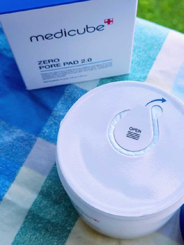 Medicube Zero Pore Pad 2.0 review photo by Researching4Beauty