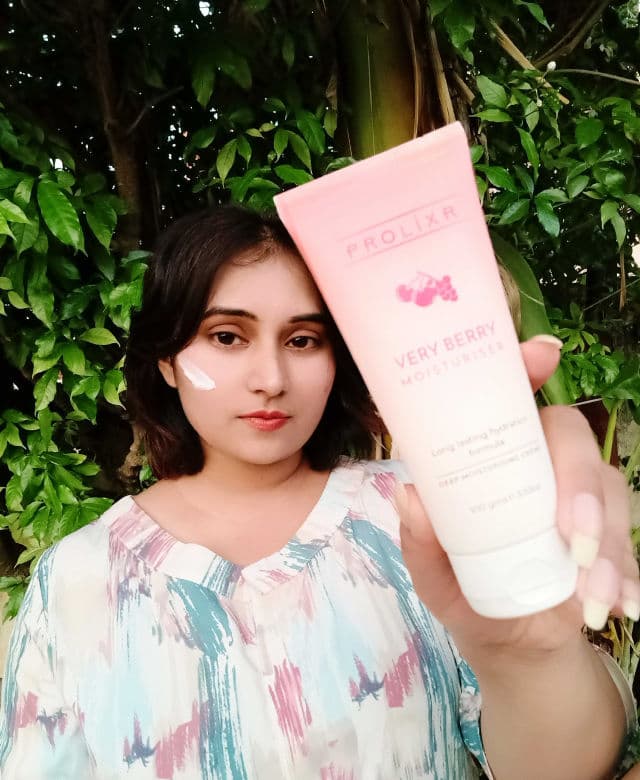 Prolixr Very Berry Moisturiser review photo by prarthana