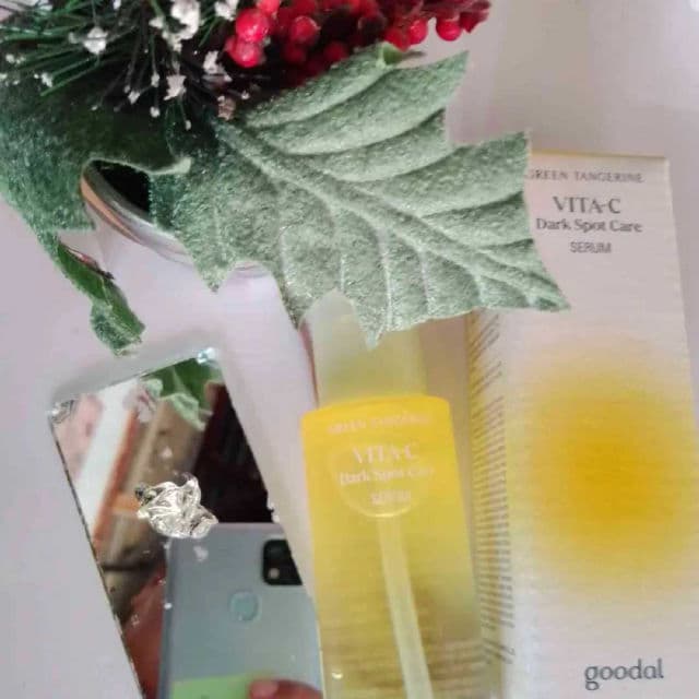GOODAL Green Tangerine Vita C Dark Spot Care Sun Serum SPF 50+ PA++++  review photo by elle03