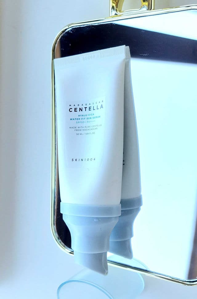 SKIN1004 Madagascar Centella Hyalu-Cica Water-Fit Sun Serum SPF50+ PA++++ review photo by Ikkikorea