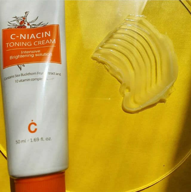 ISNTREE C-Niacin Toning Cream review photo by blinkframeordinary