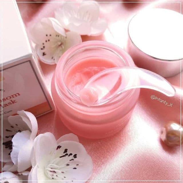 Petitfee Oil Blossom Lip Mask - Camelia Seed Oil review photo by TanyaKbeauty