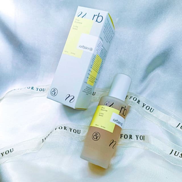 Urbanand Pine Essence in the Forest review photo by Yaniemirawk