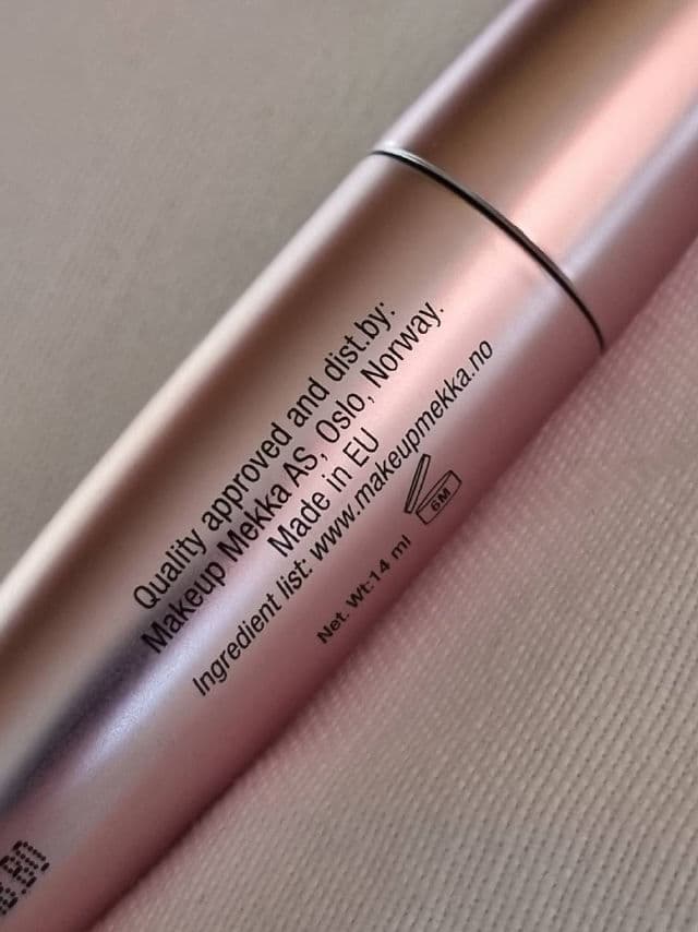 Makeup Mekka Push-Up Mascara review photo by glowandsunshine