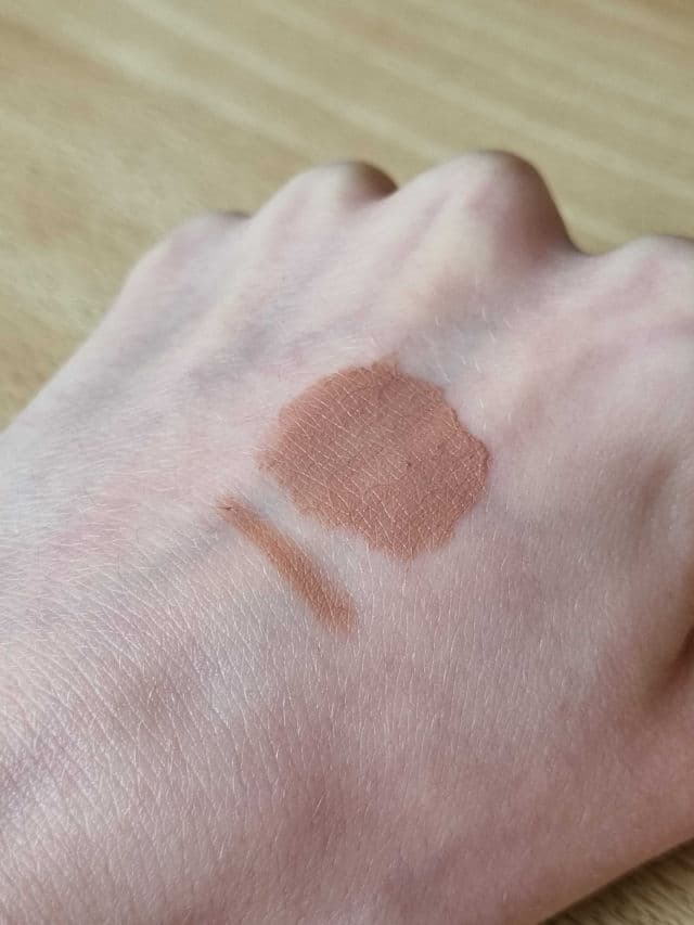 Rival loves me Mattitude Lip Kit 01 Simplicity review photo by glowandsunshine