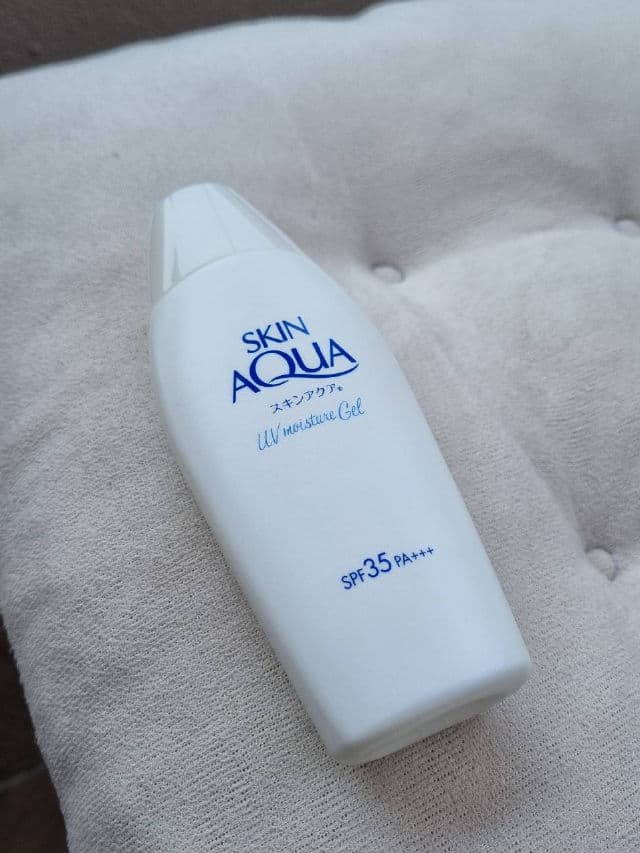 SKIN AQUA Sunplay Uv Moisture Gel SPF35 PA+++ review photo by glowandsunshine
