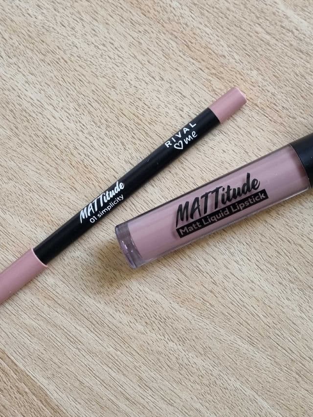 Rival loves me Mattitude Lip Kit 01 Simplicity review photo by glowandsunshine