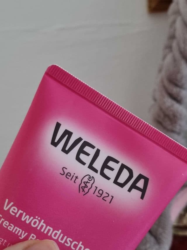 Weleda Skin Food Original Ultra-Rich Cream review photo by glowandsunshine