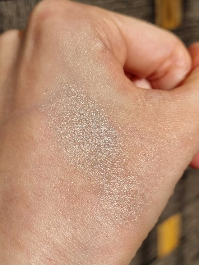 Rude Cosmetics Baked Highlighter review photo by glowandsunshine