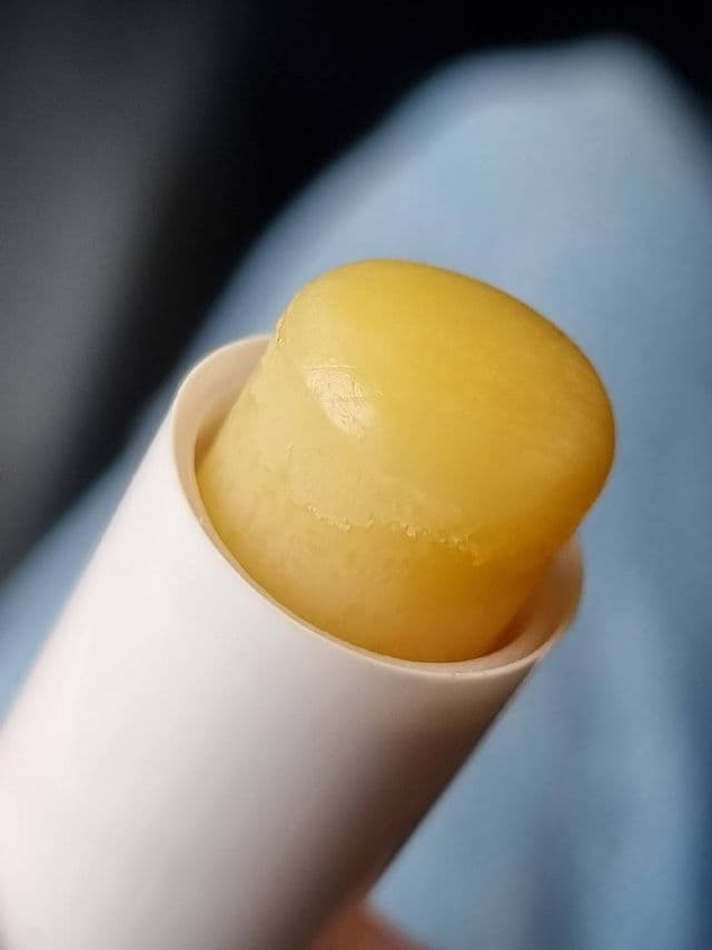 Kneipp Sensitive Care Lip Balm review photo by glowandsunshine