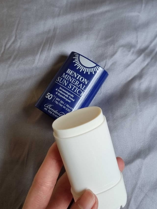 BENTON Mineral Sun Stick SPF50+/PA++++  review photo by glowandsunshine