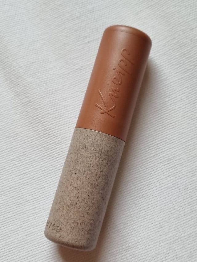 Kneipp Farbige Lippenpflege - Natural Deep Nude review photo by glowandsunshine