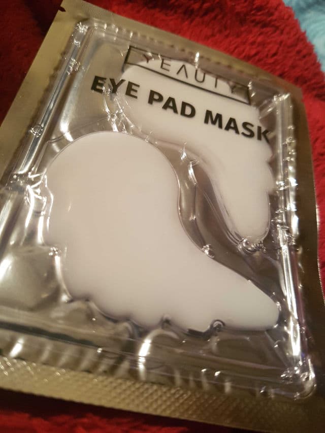 Yeauty Eyes of Heaven Eye Pad Mask review photo by glowandsunshine