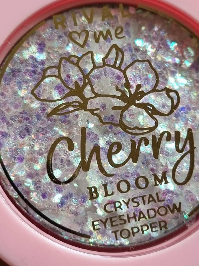 Rival loves me Cherry Bloom Crystal Eyeshadow Topper review photo by glowandsunshine