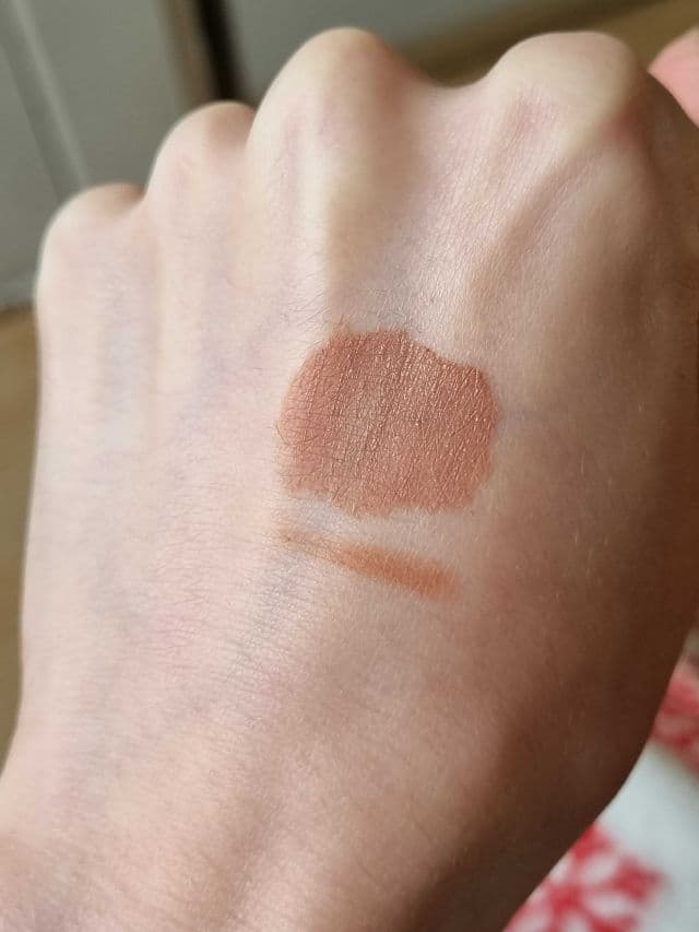 Rival loves me Mattitude Lip Kit 01 Simplicity review photo by glowandsunshine
