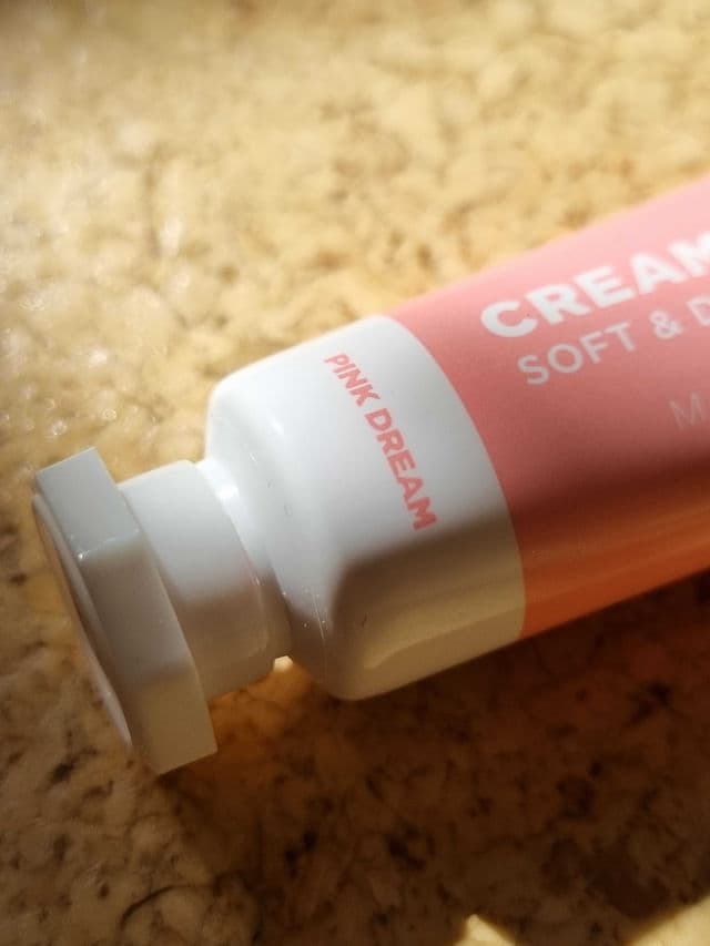 Makeup Mekka Creamy Dreamy Blush - Pink Dream review photo by glowandsunshine