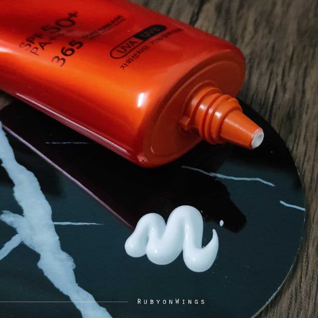 ANJO Professional 365 Sun Cream SPF50+ PA+++ review photo by RubyonWings