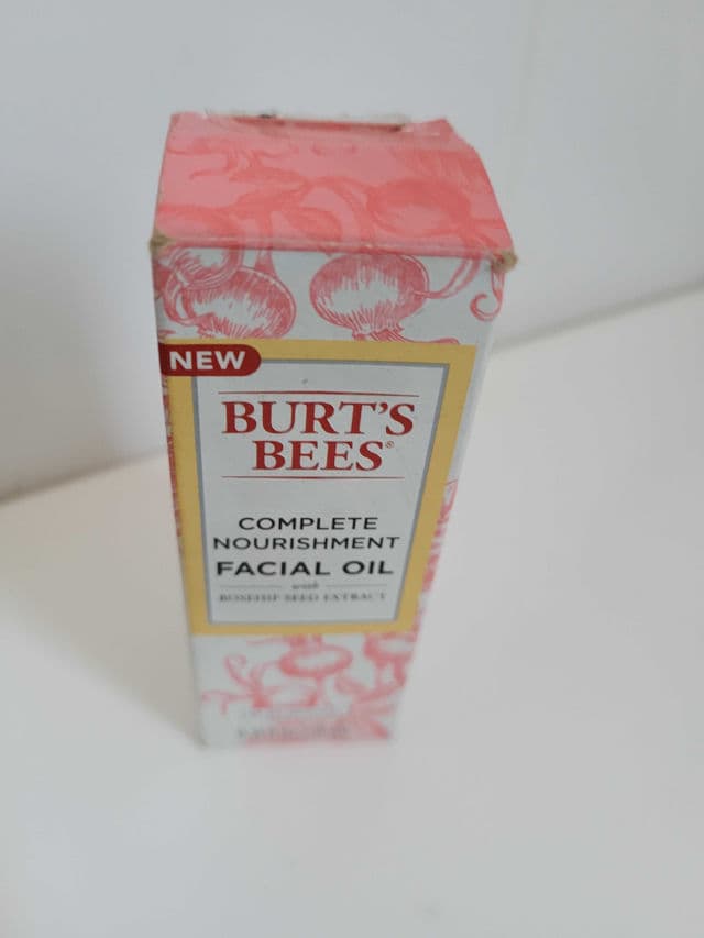 Burt's Bees Complete Nourishment Oil review photo by MsK