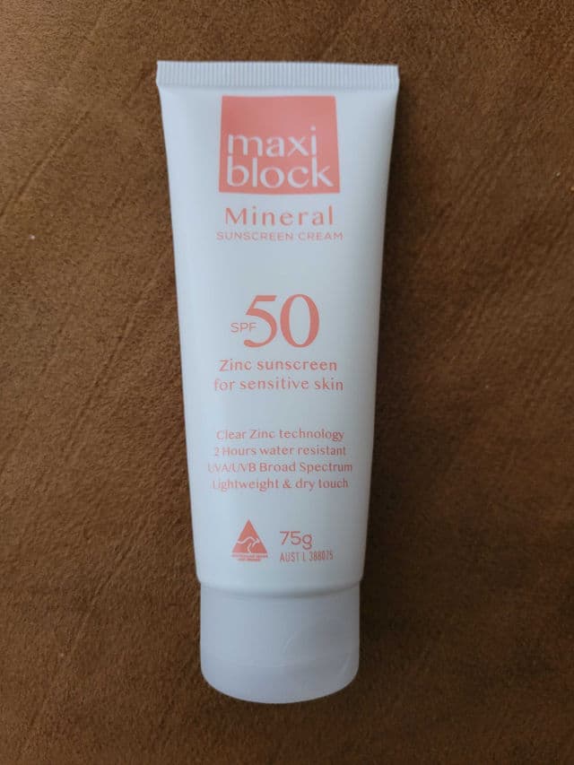 Maxiblock Mineral Clear Zinc Sunscreen SPF50 review photo by MsK