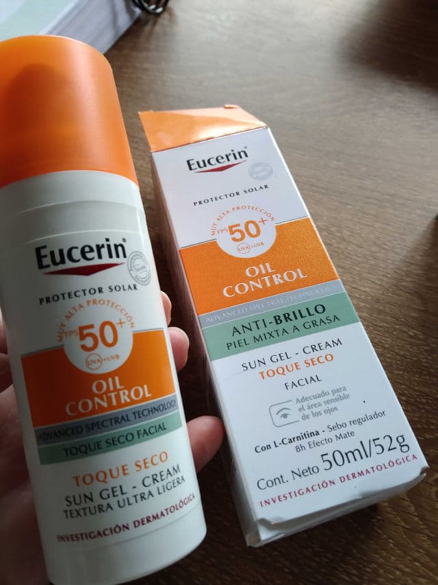 Eucerin Sun Gel-Cream Oil Control SPF 50+ review photo by ladyLiu