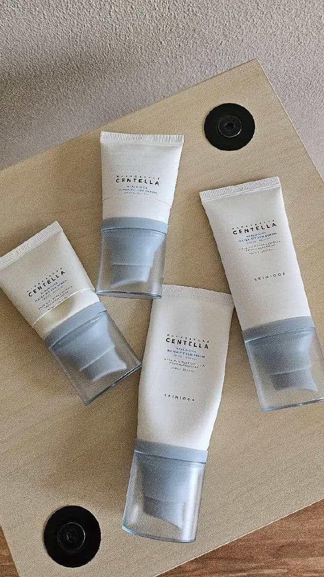 SKIN1004 Madagascar Centella Hyalu-Cica Water-Fit Sun Serum SPF50+ PA++++ review photo by PinkPeach