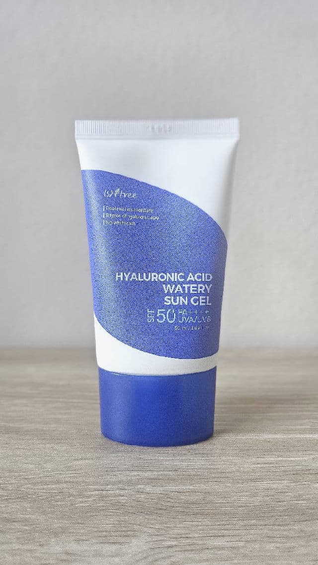 ISNTREE Hyaluronic Acid Watery Sun Gel SPF50+ PA++++ review photo by PinkPeach