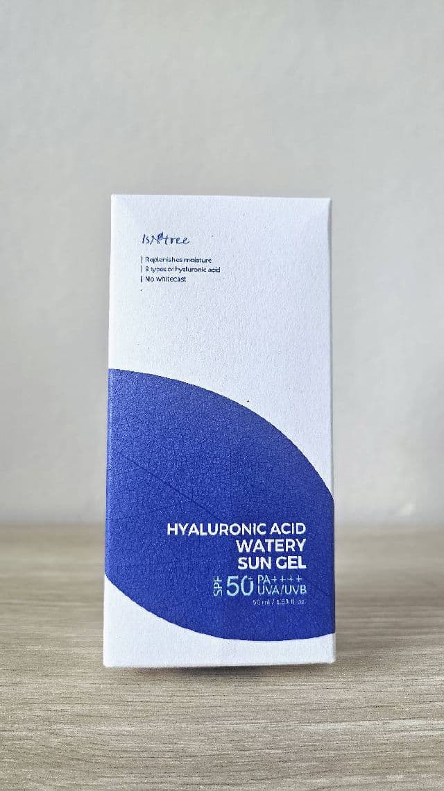 ISNTREE Hyaluronic Acid Watery Sun Gel SPF50+ PA++++ review photo by PinkPeach
