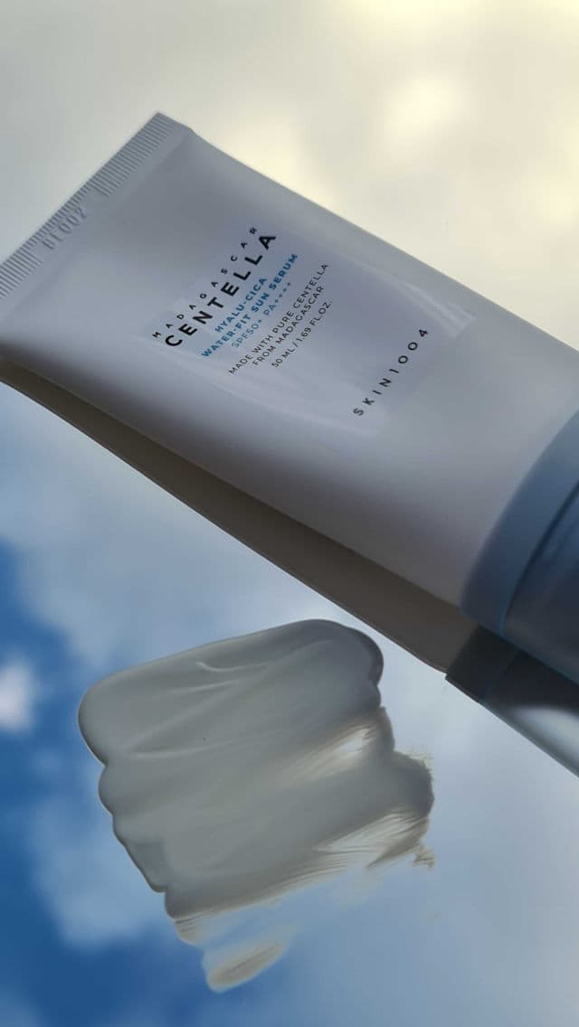 SKIN1004 Madagascar Centella Hyalu-Cica Water-Fit Sun Serum SPF50+ PA++++ review photo by PinkPeach