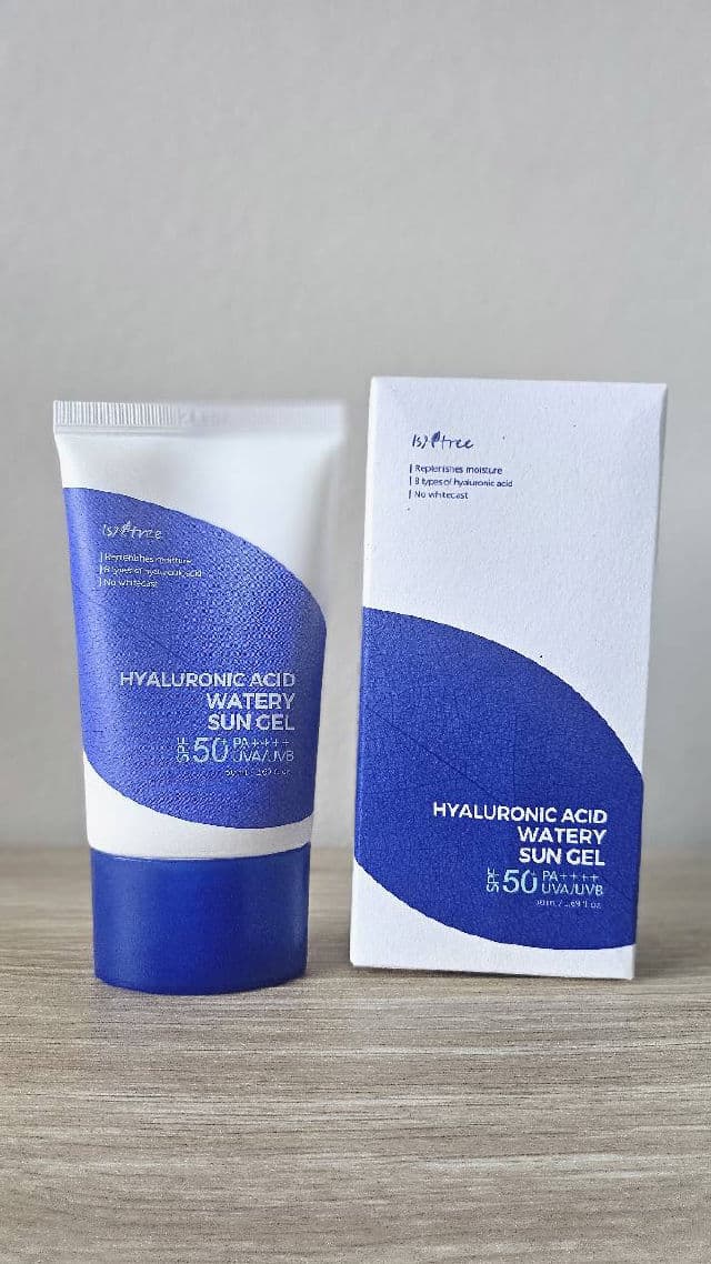 ISNTREE Hyaluronic Acid Watery Sun Gel SPF50+ PA++++ review photo by PinkPeach