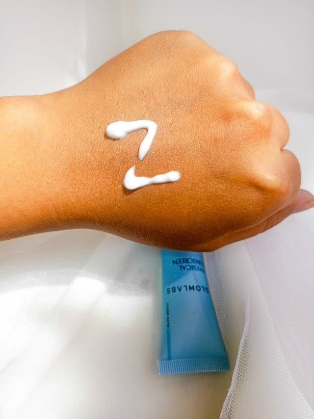 Glowlabs Physical Sunscreen SPF 50 PA+++ review photo by Alfayu