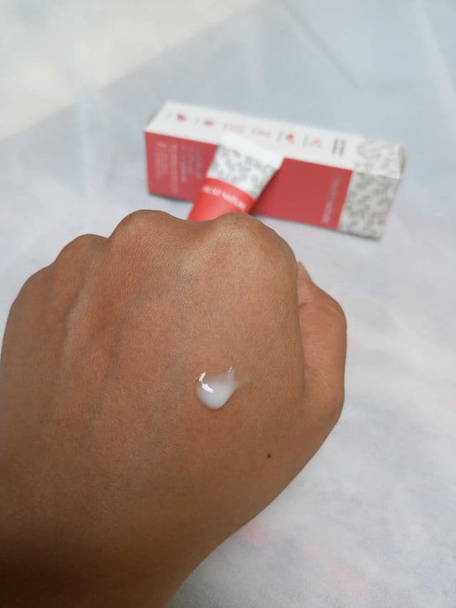 I Trust Nature Hibiscus Firming Eye Serum review photo by Alfayu