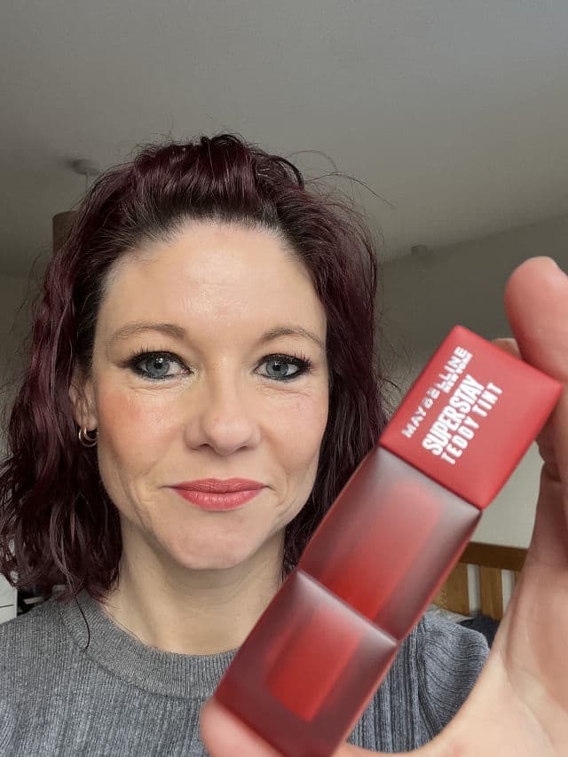 Maybelline Red Flag review photo by BellaBooBeauty