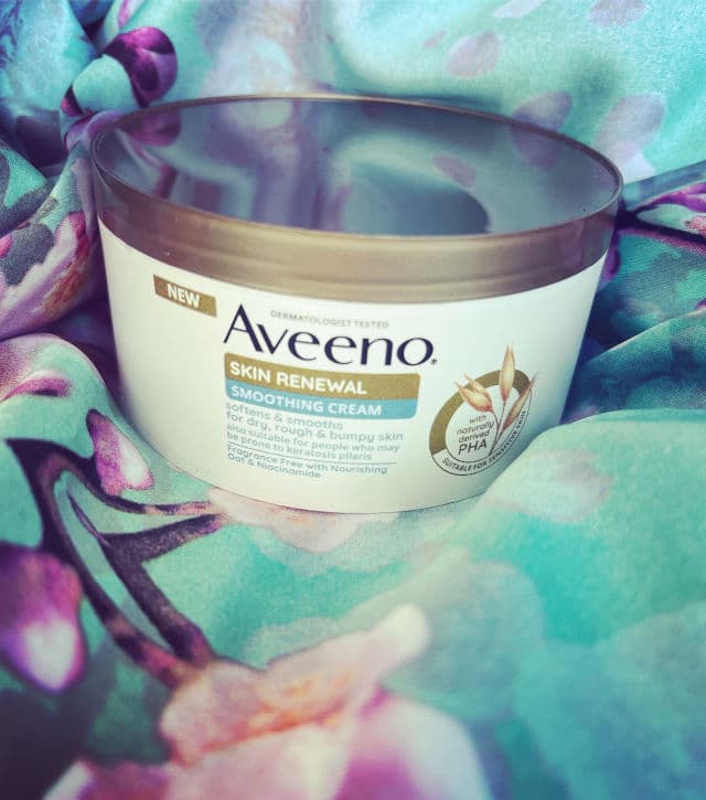 Aveeno Calm + Restore Redness Relief Moisturizing Cream review photo by BellaBooBeauty