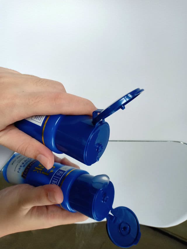 Hada Labo Premium Whitening Lotion (Rich) review photo by Cameo