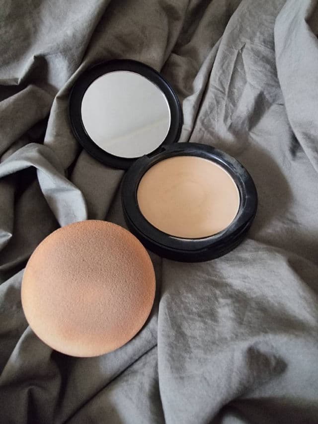 Maybelline Fit Me Compact Powder review photo by blingherself