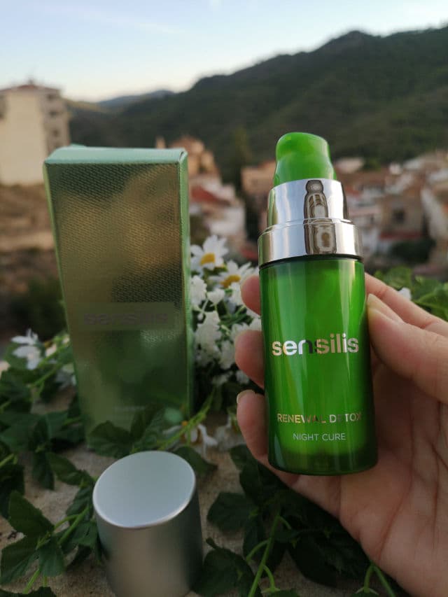 Sensilis Supreme Renewal Detox Night Cream review photo by Beats