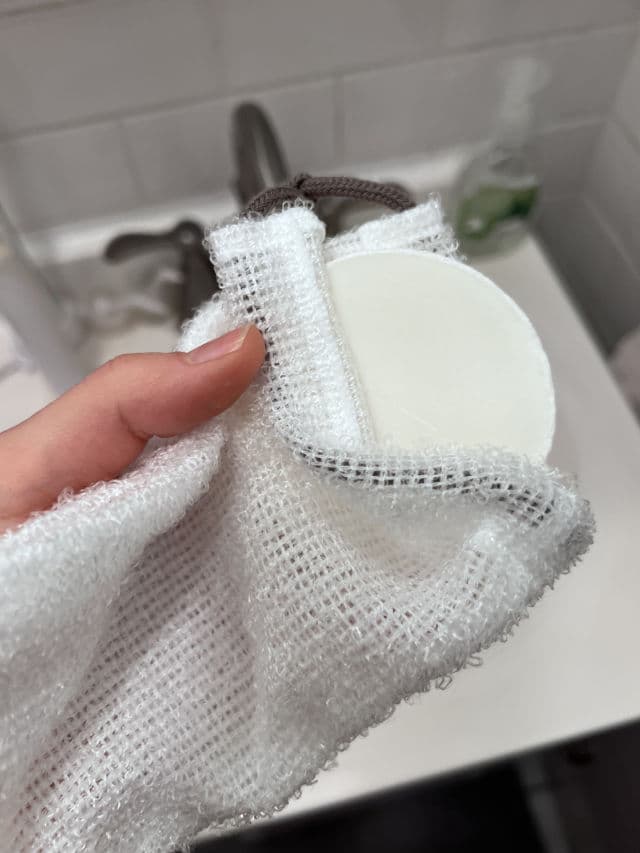 DAMDAM Snow Mushroom Pore Cleanser review photo by PickyLee