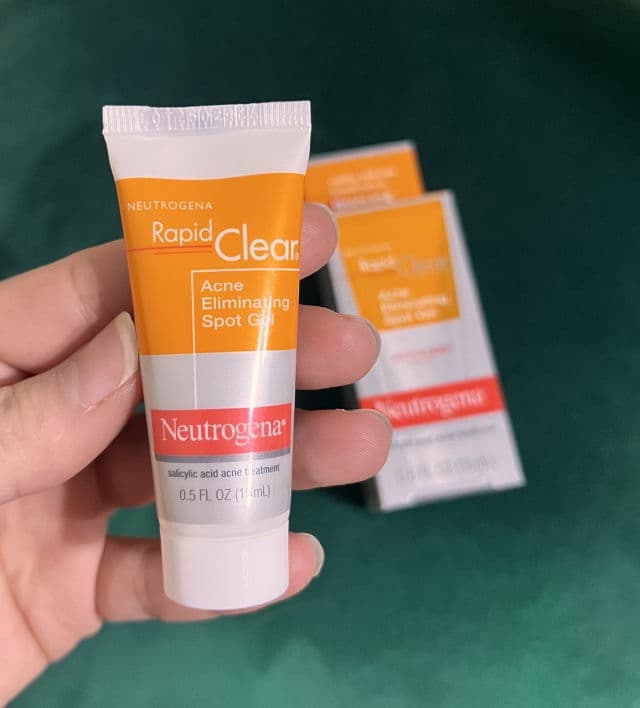 Neutrogena Rapid Clear Acne Eliminating Spot Gel review photo by PickyLee