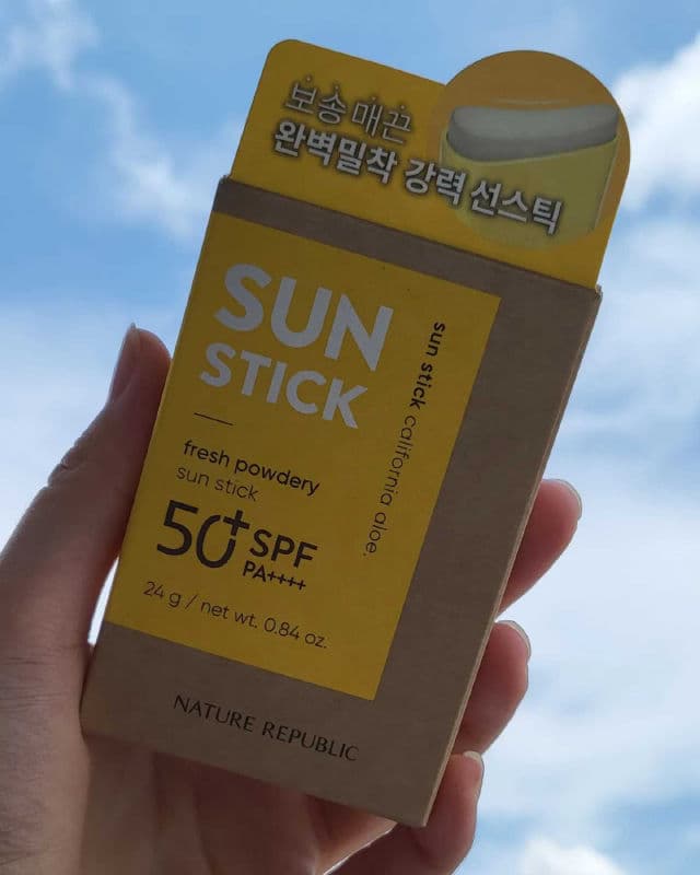 NATURE REPUBLIC California Aloe Fresh Powdery Sun Stick SPF 50+ PA++++ review photo by serene1126