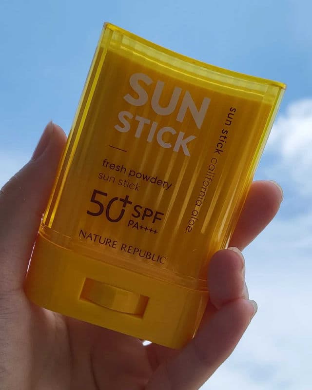 NATURE REPUBLIC California Aloe Fresh Powdery Sun Stick SPF 50+ PA++++ review photo by serene1126