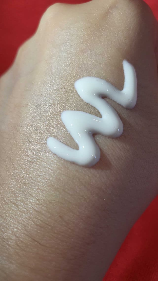 ARTOIS La Tulipe Sun Essence SPF50+ PA++++ review photo by serene1126