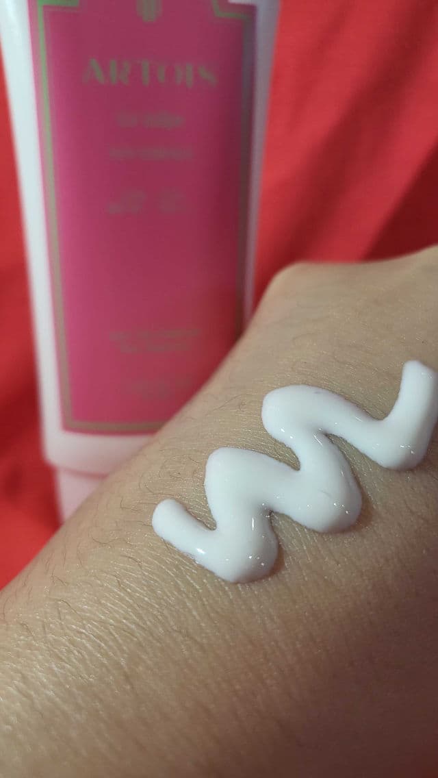 ARTOIS La Tulipe Sun Essence SPF50+ PA++++ review photo by serene1126