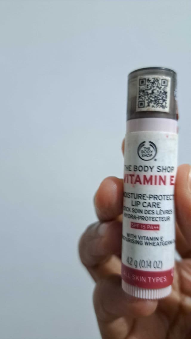 The Body Shop Vitamin E Moisture-Protect Lip Care SPF 15 review photo by najdah