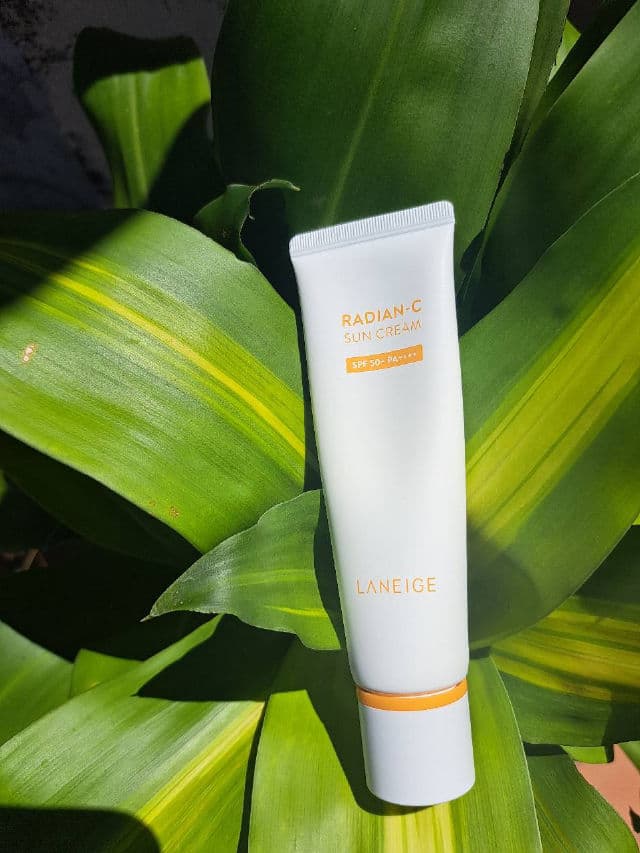 Laneige Radian-C Sun Cream SPF50+ PA++++ review photo by HanYu12