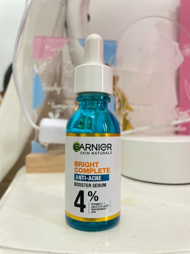 Garnier Bright Complete Anti-Acne Booster Serum review photo by Sindyaprily