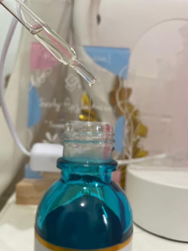 Garnier Bright Complete Anti-Acne Booster Serum review photo by Sindyaprily