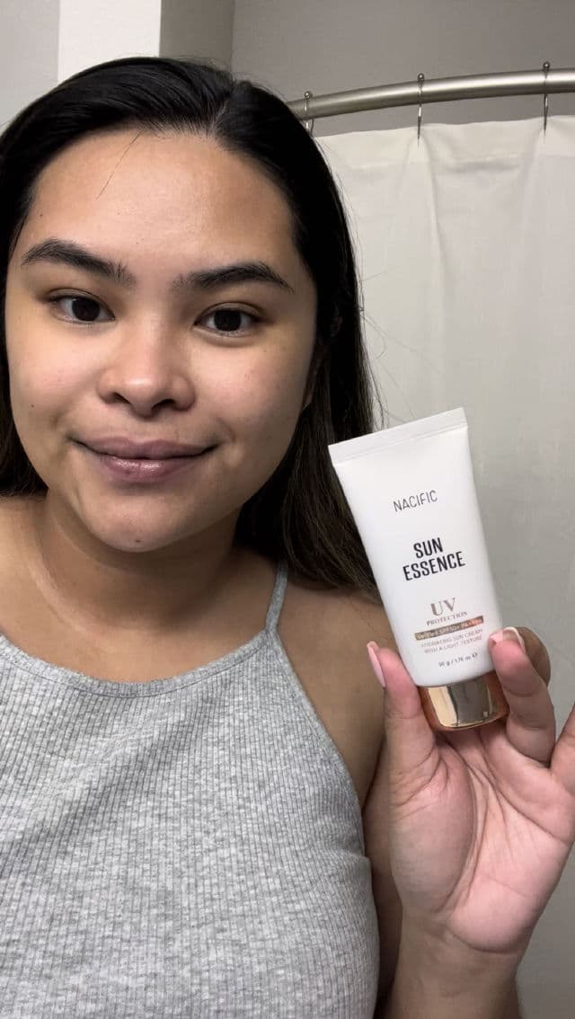 Nacific Vegan Sun Essence SPF50+ PA++++ review photo by VeronicaReviews