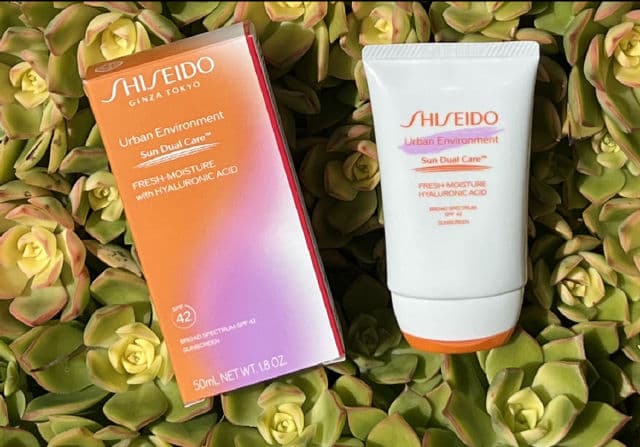 Shiseido Urban Environment Sun Care Dual Fresh Moisture Hyaluronic Acid SPF 42 review photo by AshEnds